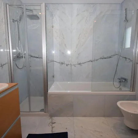 Holiday home Comfortable Within Walking Distance Of The Bay Of S O Martinho *