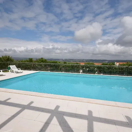 別荘 Comfortable Within Walking Distance Of The Bay Of S O Martinho *